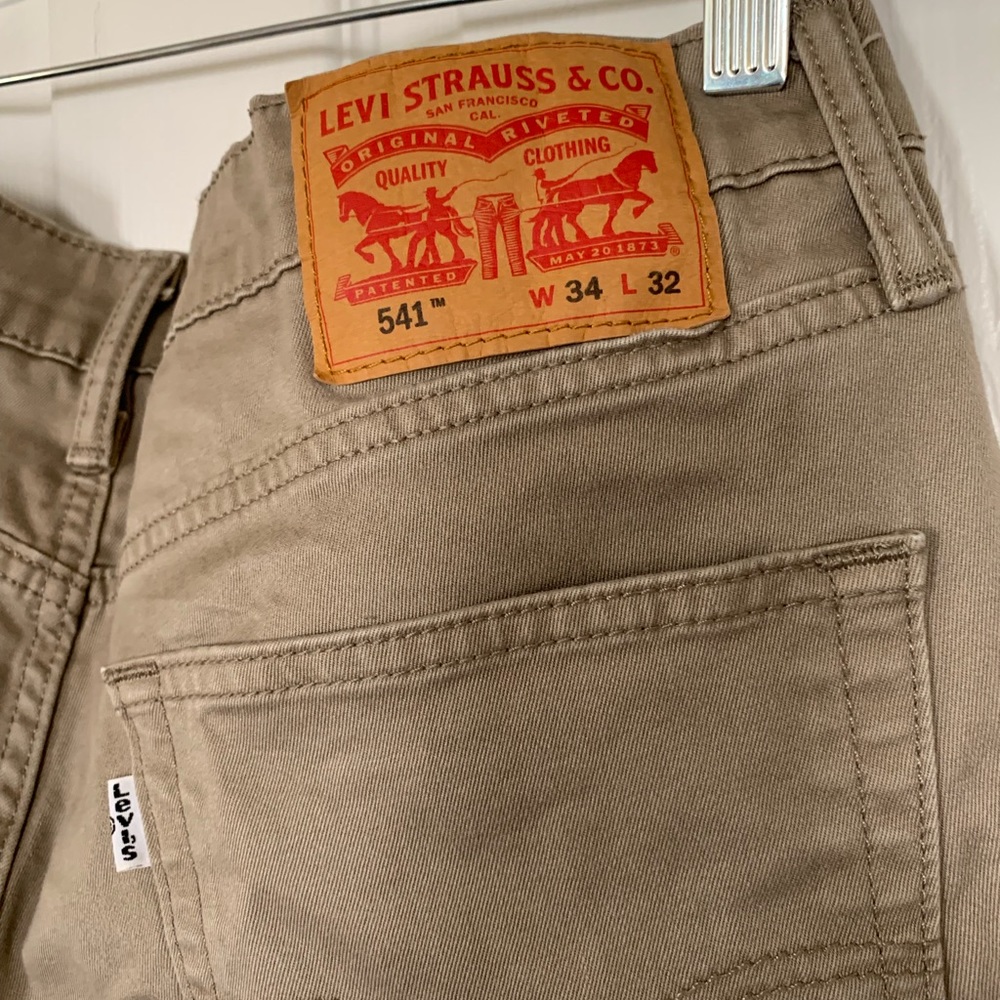Levi’s 541 Athletic Fit, Khaki Pants, Men’s 34x32